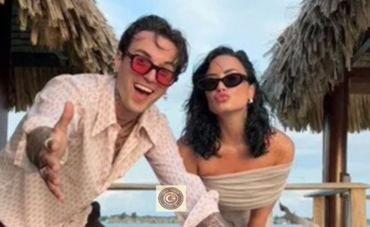 Demi ve Jutes’ten aşk dolu balayı kareleri! Sosyal medya yine sallandı Demi ve Jutes’ten aşk dolu balayı kareleri! Sosyal medya yine sallandı