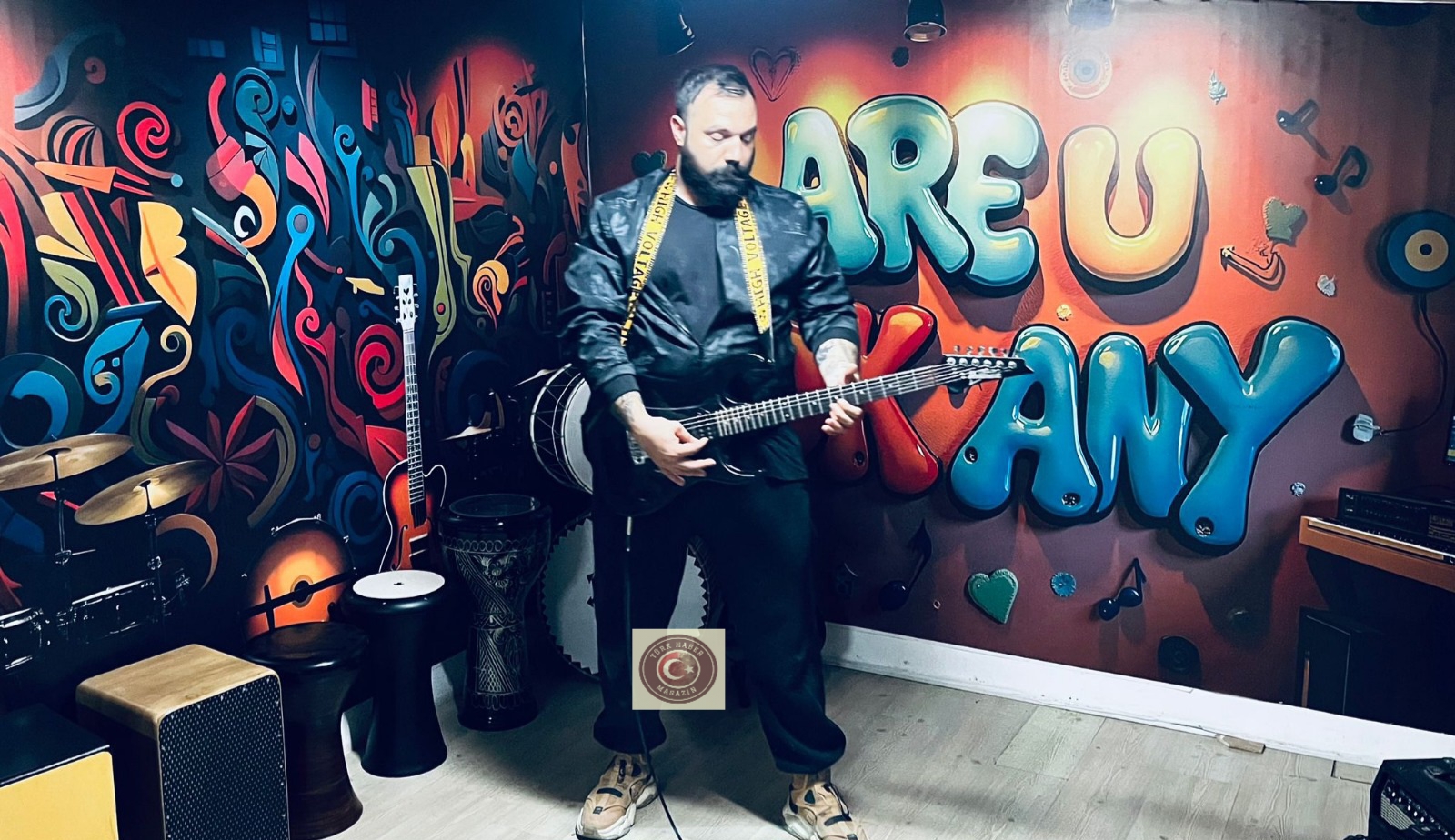 Şarkı değil manifesto! Yiğit Sezgin “Çığlık”la sınırları zorluyor