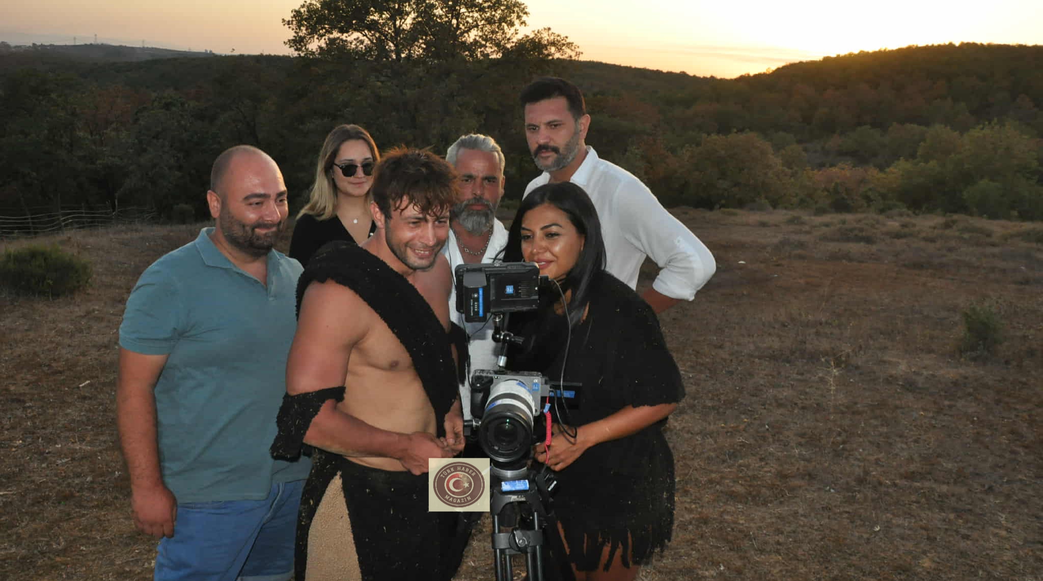 Mahalle Taş Devri’ne ışınlandı! Yüksek Devir dizisi çok yakında Mahalle Taş Devri’ne ışınlandı! Yüksek Devir dizisi çok yakında