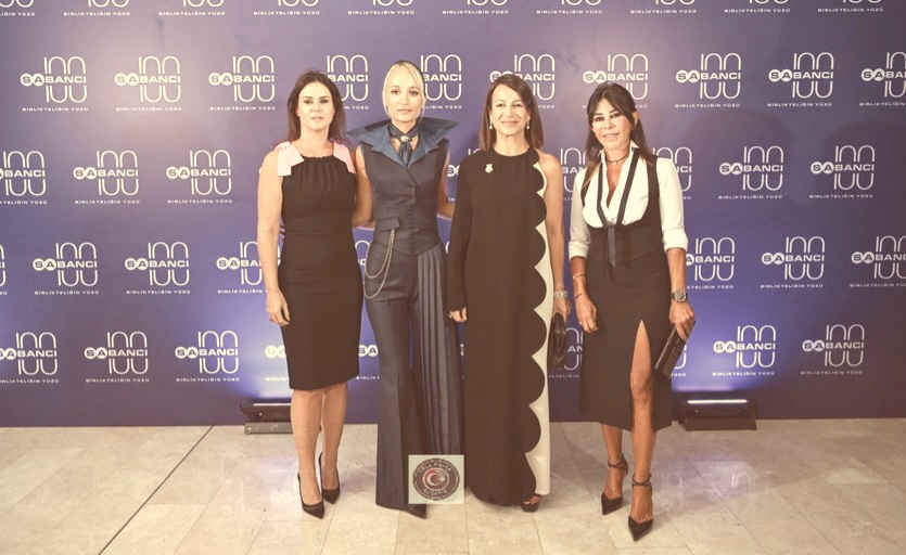 AKM’de Sabancı rüzgarı: Sabancı kadınları gecenin yıldızı oldu!