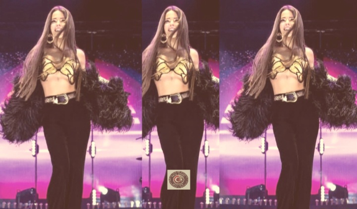 Vadi açıkhava’da Simge fırtınası! Sezen Aksu şarkısını ilk kez seslendirdi Vadi açıkhava’da Simge fırtınası! Sezen Aksu şarkısını ilk kez seslendirdi