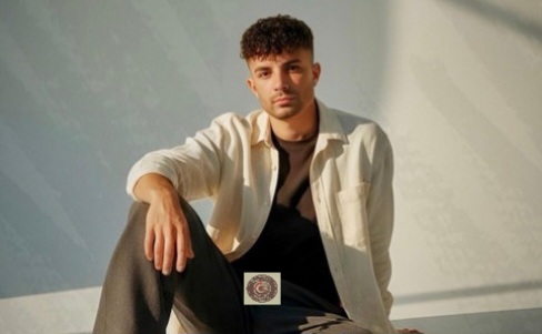 Müzik sahnesinde yeni bir imza: Zakir’den güçlü çıkış “Merhaba”