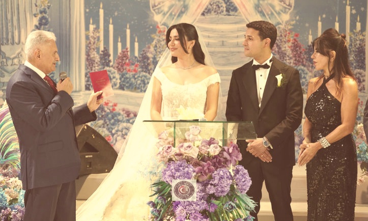 Çırağan’da yılın düğünü! Nurcan Yıldız ve Berke Sevigen’in görkemli gecesine ünlüler akın etti! Türk Haber Magazin dikkat çekti… Çırağan’da yılın düğünü! Nurcan Yıldız ve Berke Sevigen’in görkemli gecesine ünlüler akın etti! Türk Haber Magazin dikkat çekti…