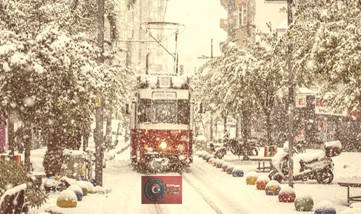 Ünlü magazinci Habib Aytekin’den yılbaşı karına net rest: “İstanbul’da kar hayal!”