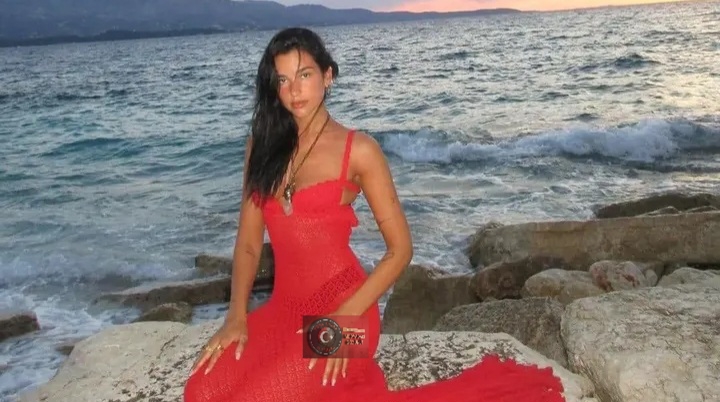 Dua Lipa’dan büyüleyen gün batımı pozları! zarafetiyle göz kamaştırdı! Türk Haber Magazin’de… Dua Lipa’dan büyüleyen gün batımı pozları! zarafetiyle göz kamaştırdı! Türk Haber Magazin’de…