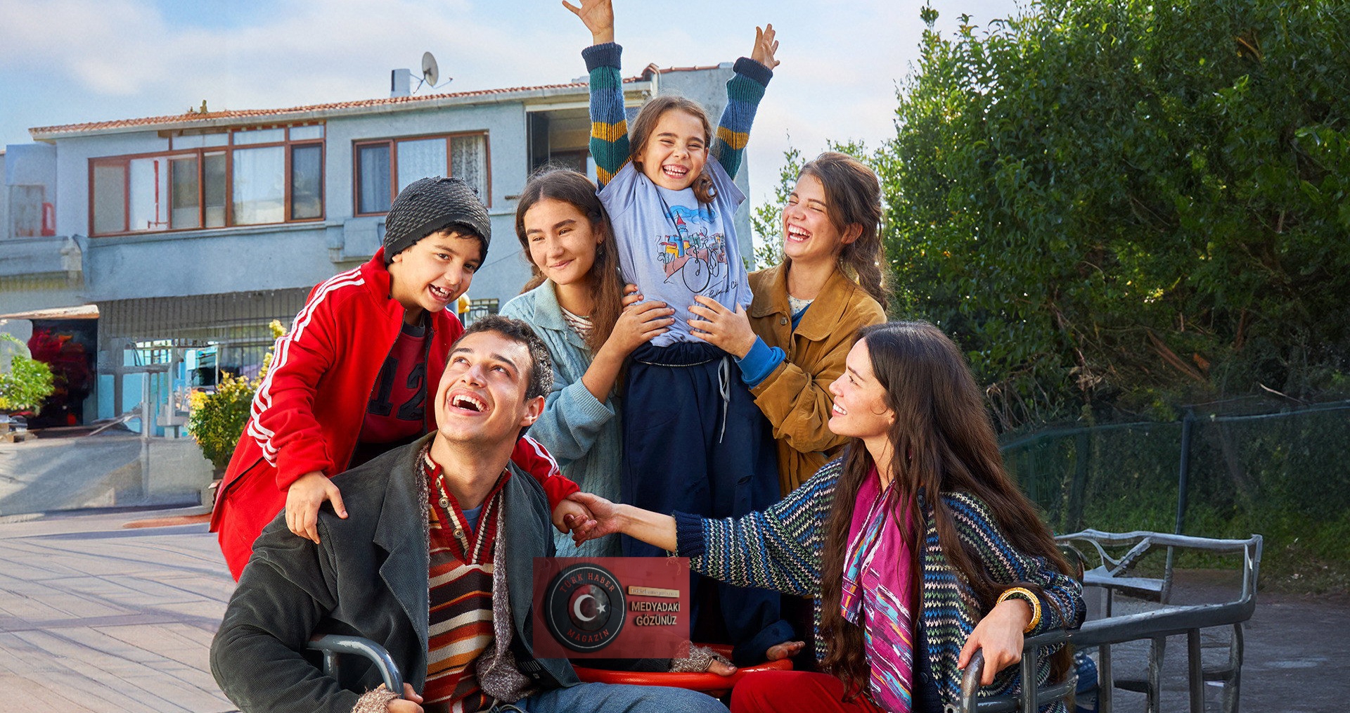 Sahipsizler dizisi Latin Amerika yolunda! Türk televizyonunun yeni gündemi Türk Haber Magazin’de! Sahipsizler dizisi Latin Amerika yolunda! Türk televizyonunun yeni gündemi Türk Haber Magazin’de!
